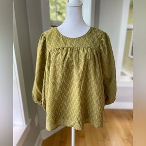 Ophelia Roe Olive Green Textured Flowy Blouse Top Size Medium NWT